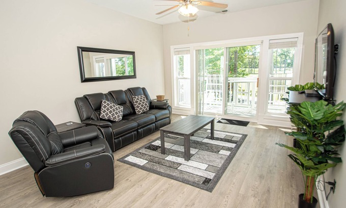 Carolina Forest Eigentumswohnung | "Introducing a Newly Added Expansive Golf Villa on the 2nd Floor."