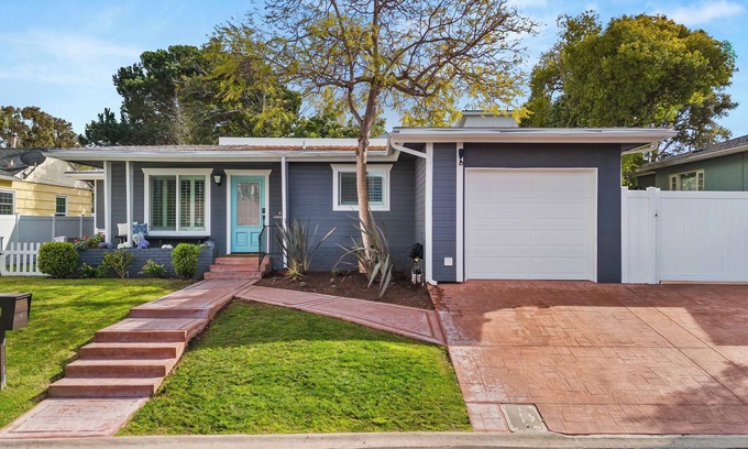 University Heights Haus | Inviting 3BR Steps to Dining & Attractions