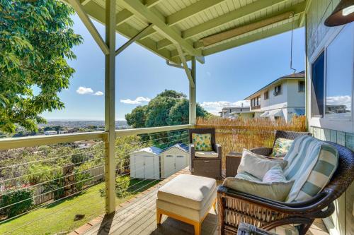Aiea Wohnung | Inviting Aiea Bungalow with Balcony, Grill and Views!