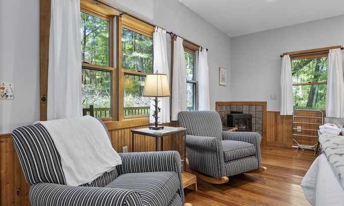 Logan Hütte | Ironweed Cottage at The Inn & Spa at Cedar Falls