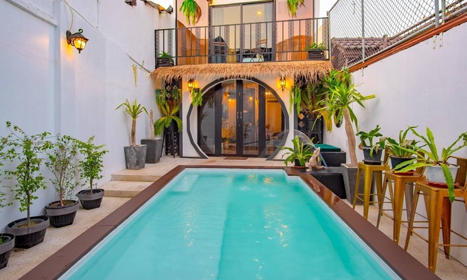 Old Phuket Town Hotel | Isara Boutique Hotel and Cafe