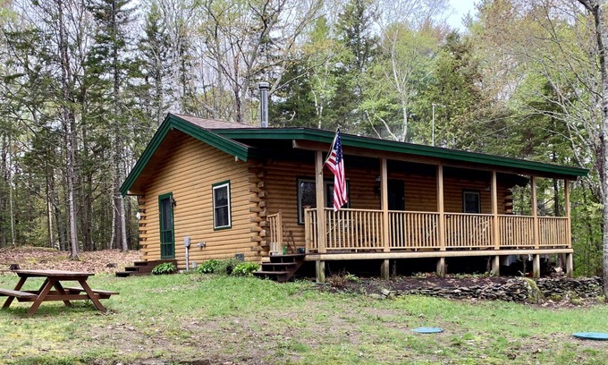Islesboro Haus | Inselblockhaus in Maine mit Meerblick