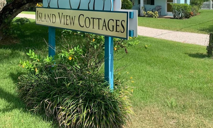 Sebastian Hotel | Island View Cottages