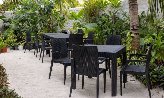 Goidhoo Hotel | Island Zephyr