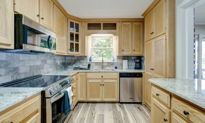 Shelby Haus | IslandTime! 6 Br/3Ba with your own private island!