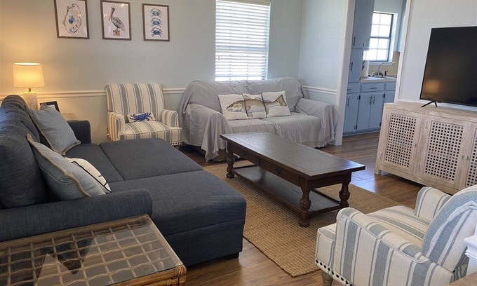 Grand Isle Haus | Isle Be Back - Beachfront - Island Realty