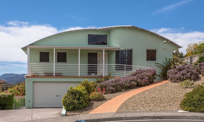 Rosetta Haus | Isle of Views - Walk to MONA