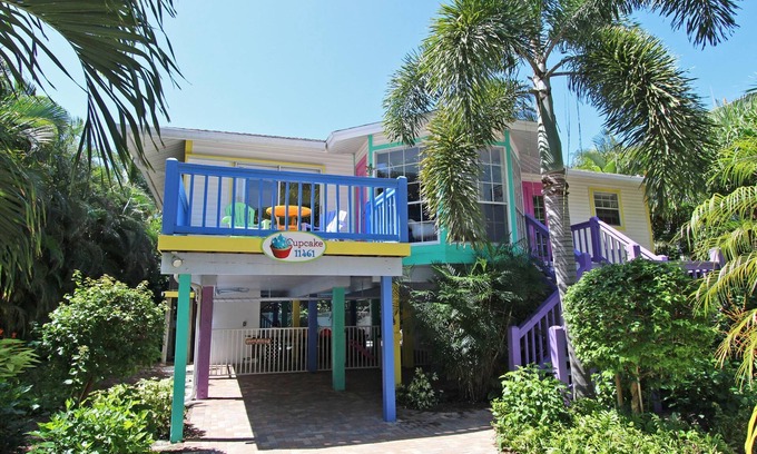 Captiva Haus | Es ist eine bunte Cupcake-Welt auf Captiva Island