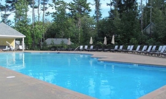 Seaglass Village Hütte | Its a “Shore Thing" is a 2-bedroom at Seaglass Village in Wells.