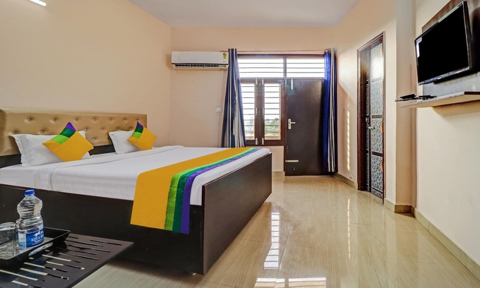 Mohali Haus | Treebo Trip Divine Inn