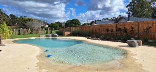 Colonia Chapadmalal Haus | IZ Chapa - Casa 5 - Casa en Complejo A Cuatro Cuadras de Playa Luna Roja Con Pileta - Hola Sur