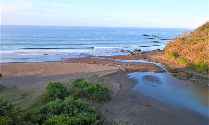 Barrio Los Faroles Eigentumswohnung | Jacó beachfront condo with beautiful sunsets