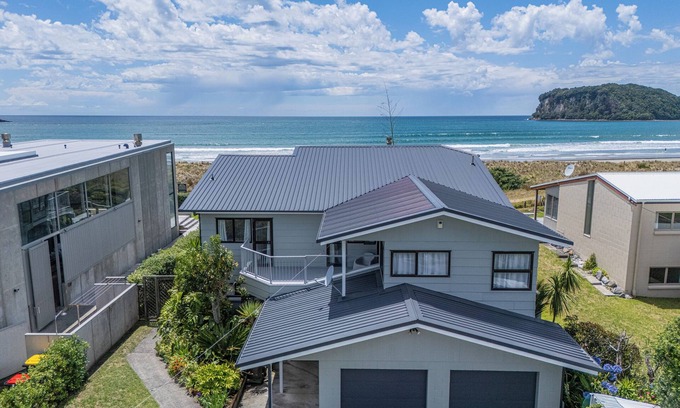 Whangamata Haus | Jack and Enid’s Whangamata Beach House