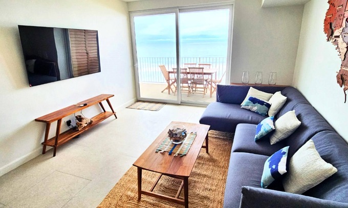 Jaco Eigentumswohnung | Jaco Beachfront Oasis 2-bedroom condo on Jaco Beach with AC, fitness room, WiFi