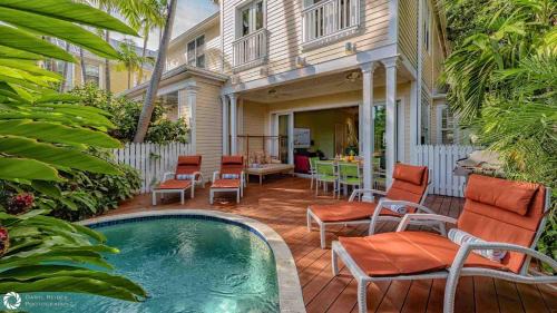 Bahama Village Haus | Jasmine Jule by Last Key Realty