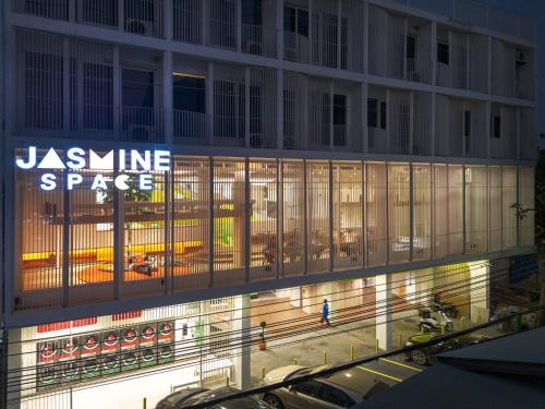 Wat Kanlaya Hotel | jasminespace