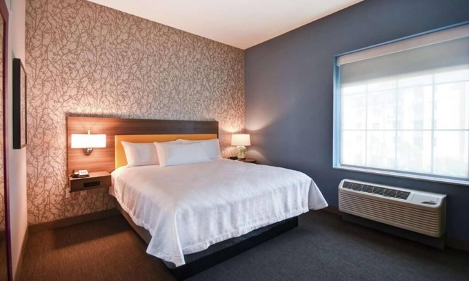 Jekyll Island Hotel | Jekyll Island Getaway! Ocean View, Outdoor Pool, Free Breakfast, Pet-friendly!