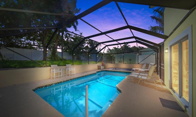 Jensen Beach Haus | Jensen Beach pool home w/Guest Suite