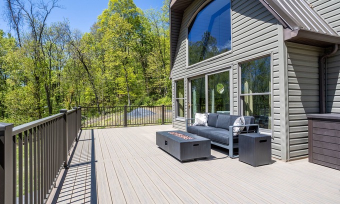 New Bloomfield Haus | Jericho Ridge Retreat.