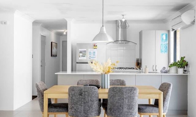 Butler Haus | Jindee Beach 2km away | Magical memories in Butler