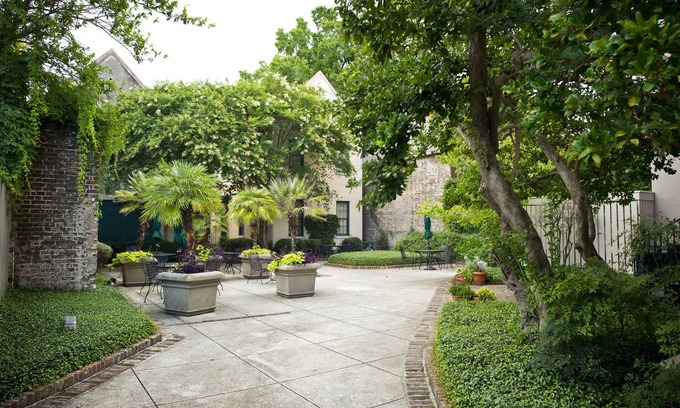 South of Broad Bed & Breakfast | John Rutledge House Inn