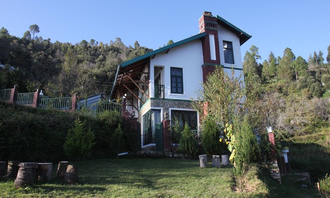 Mukteshwar Hütte | Joie de Vivre- Charming cottage with 6 bedrooms in Mukteshwar