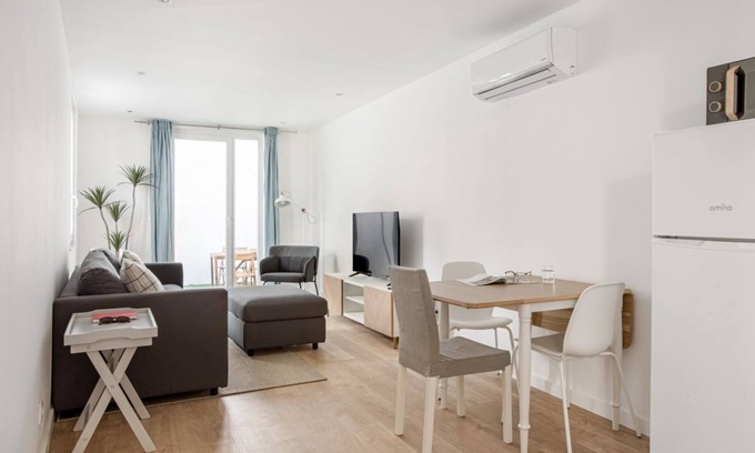 Sao Jose Wohnung | JOIVY Minimalistic apt w/ patio in Principe Real