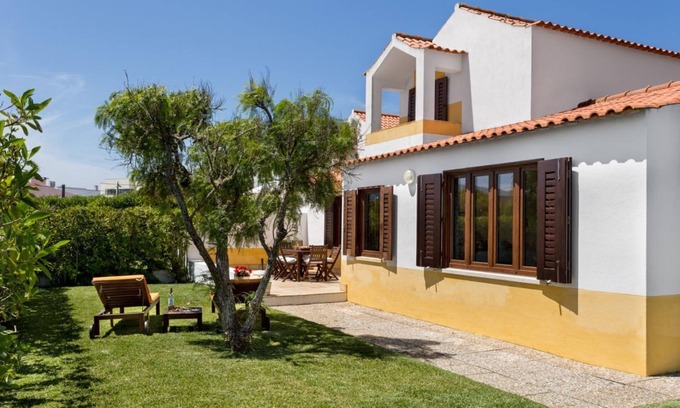 Praia das Macas Hütte | JOIVY Peaceful beach villa w/ parking