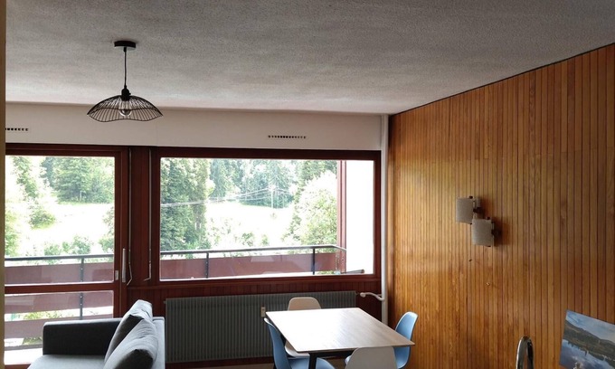Jura Wohnung | Joli Studio Pour 4 Personnes Dans Résidence Avec Piscine et Tennis
