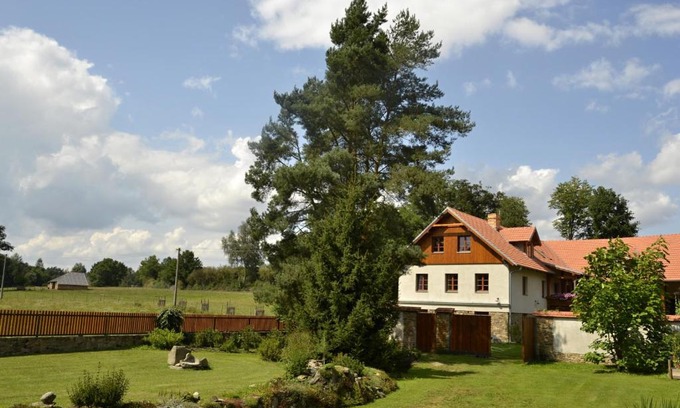 Zhor u Mlade Vozice Haus | Jonášův Mlýn