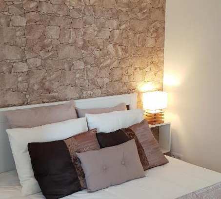 Santa Marinha Haus | Jones Home
