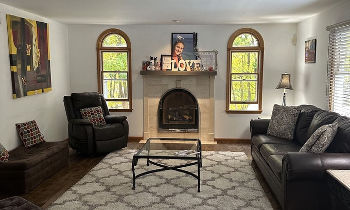 Jim Thorpe Haus | Josephine’s home at the Switchback Trail- DOWNTOWN Jim Thorpe