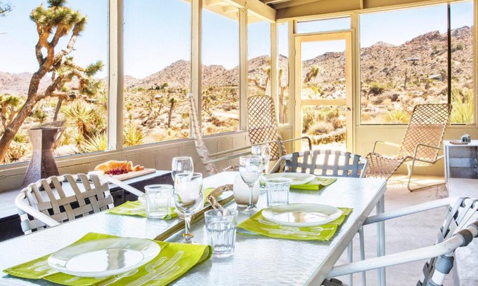 Joshua Tree Highlands Haus | Joshua Tree Dream Weaver hot tub & National Park