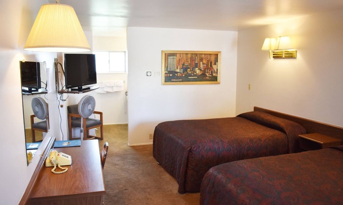 Soda Springs Hotel | JR Inn