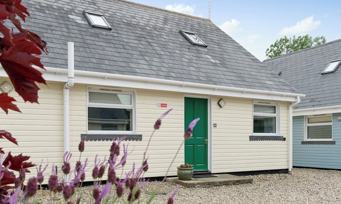 Watton Hütte | 3 bedroom accommodation in Watton