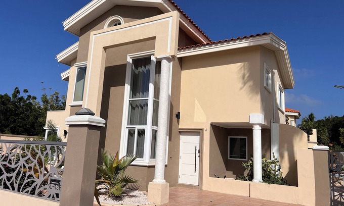 Alto Vista Villa | Jucasa Villas - Villa A