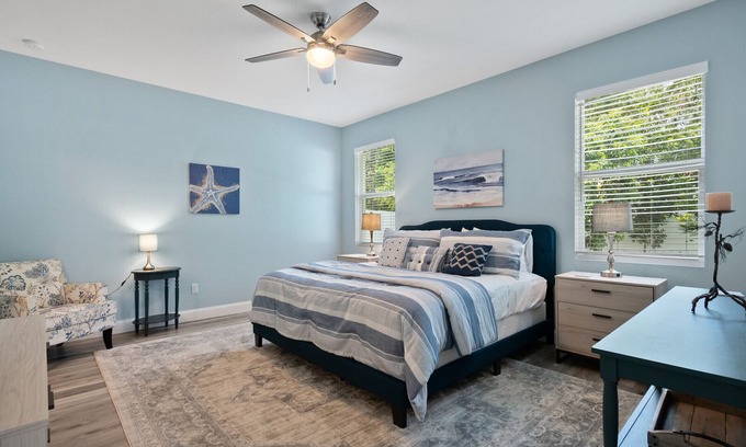 Jupiter Haus | “Jupiter Breeze” Beach Retreat! 4/2 newer home in center of beautiful Jupiter FL