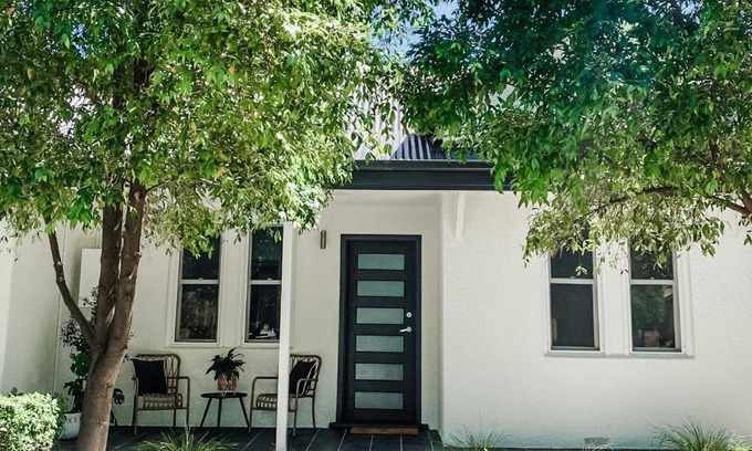Wagga Wagga Haus | Just book it! Ruby - a spacious house in the CBD