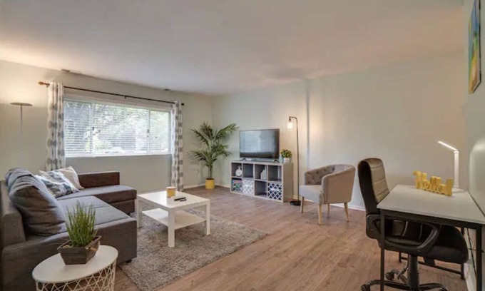 Elk Grove Village Eigentumswohnung | Just remodeled apartment close to airport and mall