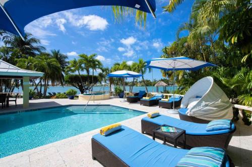 Rum Point Haus | Kaiku 8BR home