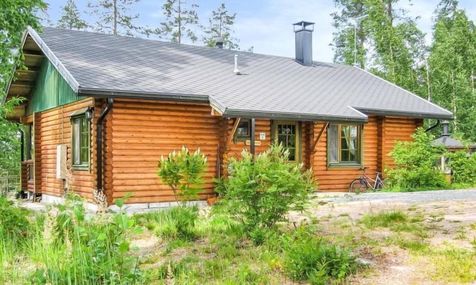 Keuruu Haus | Kallionnenä by Interhome