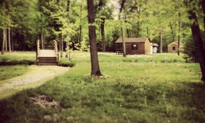 Brooklyn Kabine | Kamp 42 Degrees Campground