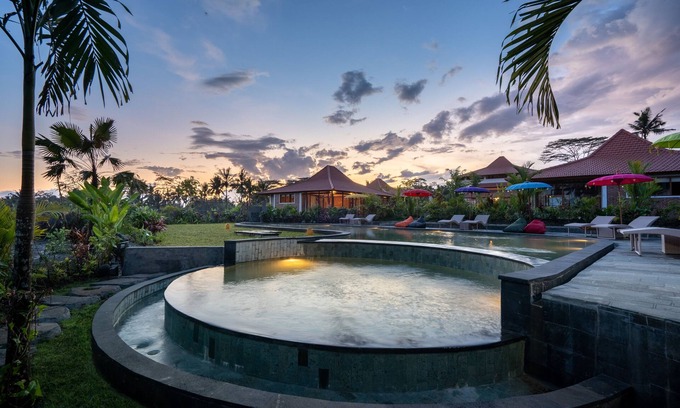 Melayang Resort | Kampung Uma Dawa Resort and Spa