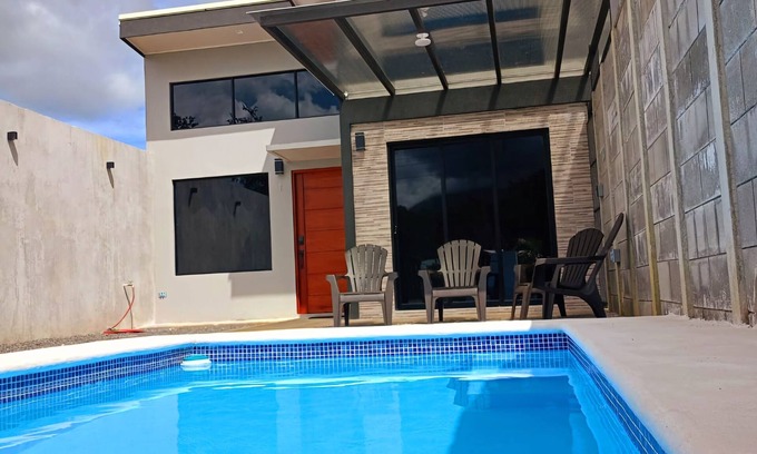 La Fortuna Haus | Kapi Kapi House #1. Relax and feel at home surrounded by the Arenal Volcano.