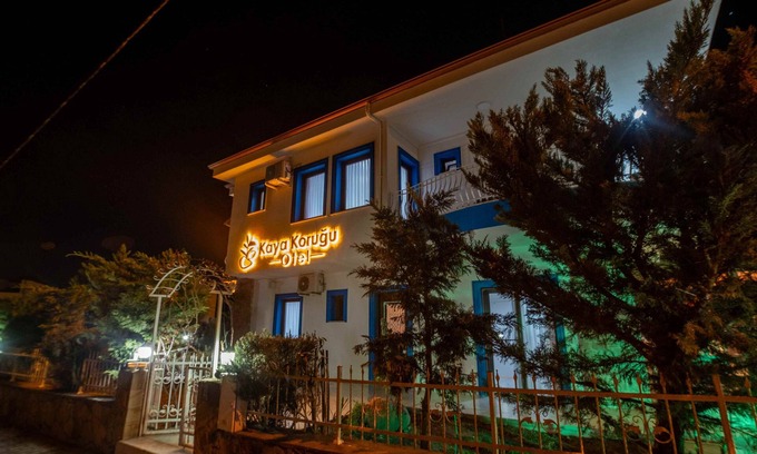 Karesi Bed & Breakfast | KAYA KORUĞU CUNDA