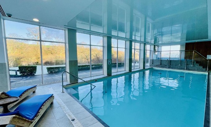 Totnes Haus | Keepers Cottage - Dartmouth Golf and Spa Resort