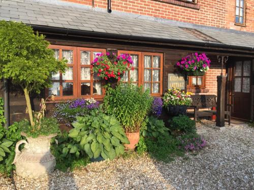 Holworth Haus | Keepers Cottage