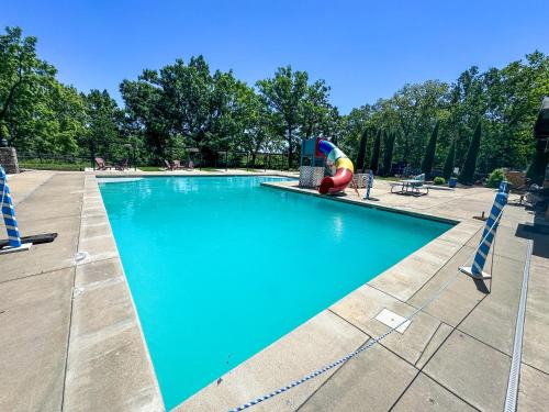 Branson Haus | Kemper's Duet Cabins