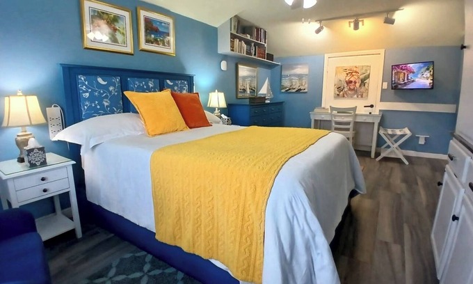 Westward Villas Subdivision Wohnung | Walking distance to Sandals Beach, Baha Bay/Baha Mar! Cozy Cable Beach apartment