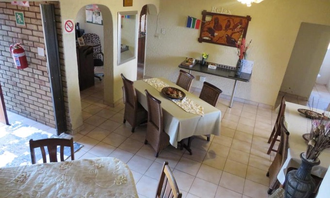 Alabama Bed & Breakfast | Kgatholoha guest house